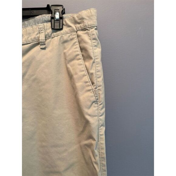 Dockers Men's Khaki Pants Beige Size 36x32 Versatile Stylish - Picture 3 of 12